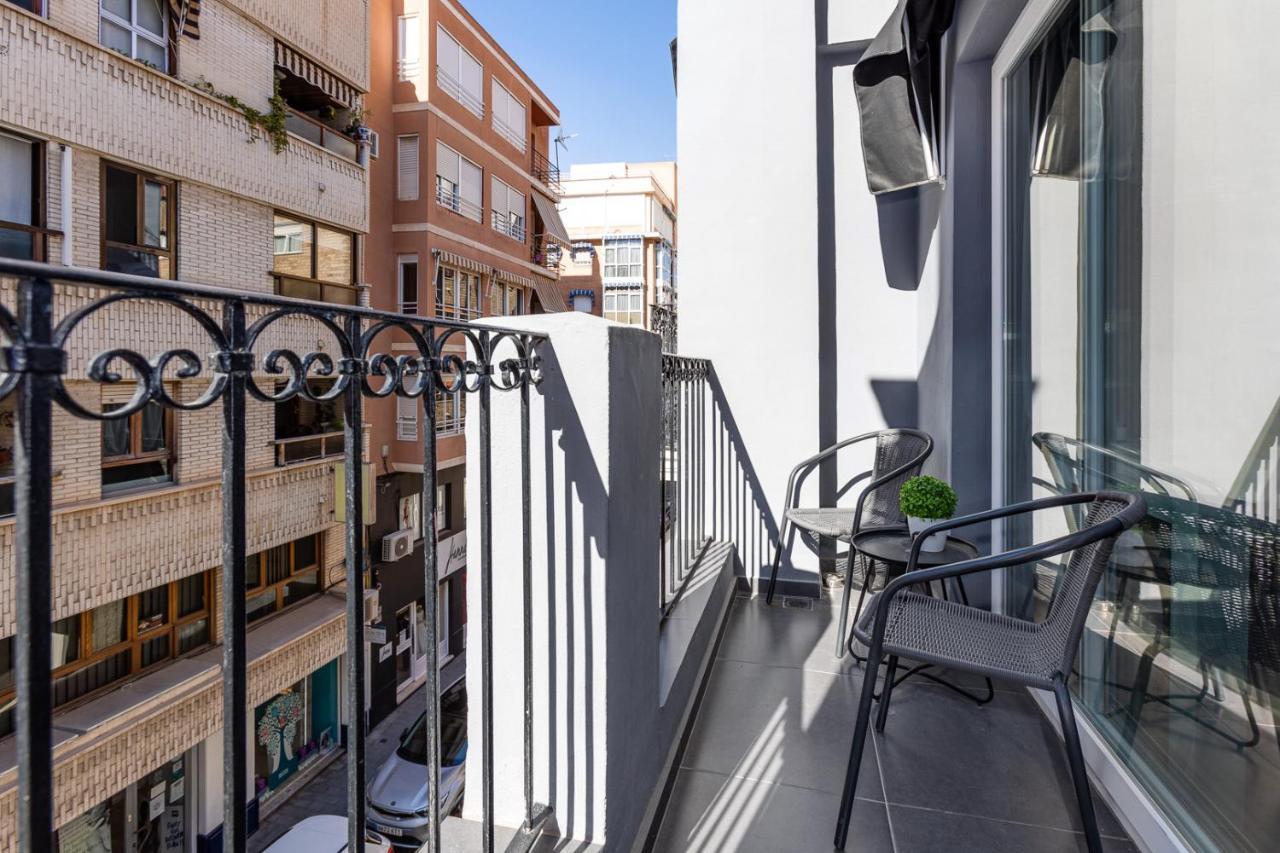 Pinzon Studios & Penthouse Аликанте Экстерьер фото